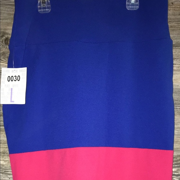 LulaRoe Pencil Skirt Cassie Size L NWT - Picture 1 of 1